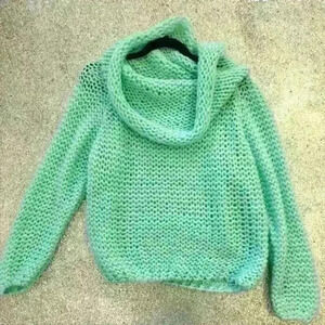 WOMEN'S COWL  WOLL SWEATER